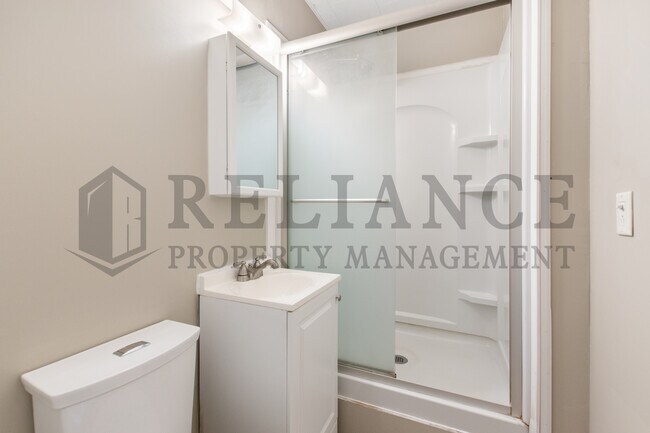 Building Photo - 2903 W Douglas Ave