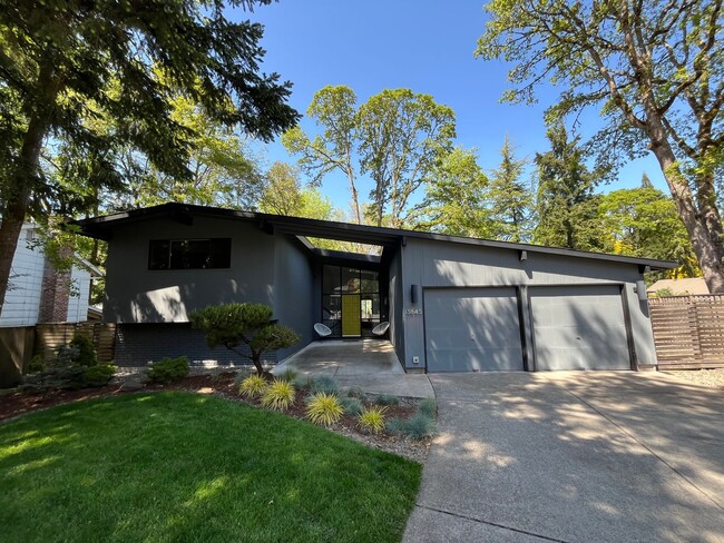 Primary Photo - Midcentury modern 4-bedroom, 3-bathroom ho...