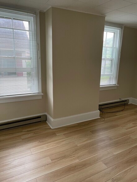 Building Photo - 54 Oxford Rd