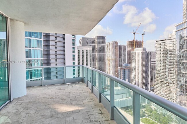 Building Photo - 900 Biscayne Blvd