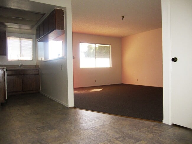 Building Photo - 13407 Kornblum Ave