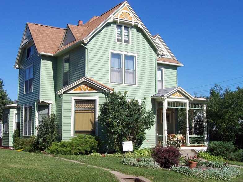 109 S Johnson St. - 109 S Johnson St