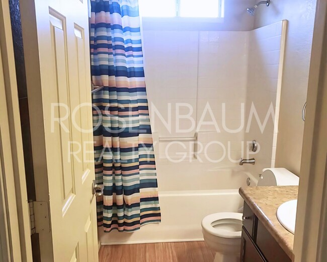 Building Photo - Charming 2-bedrooms, 2-bath home in Presco...