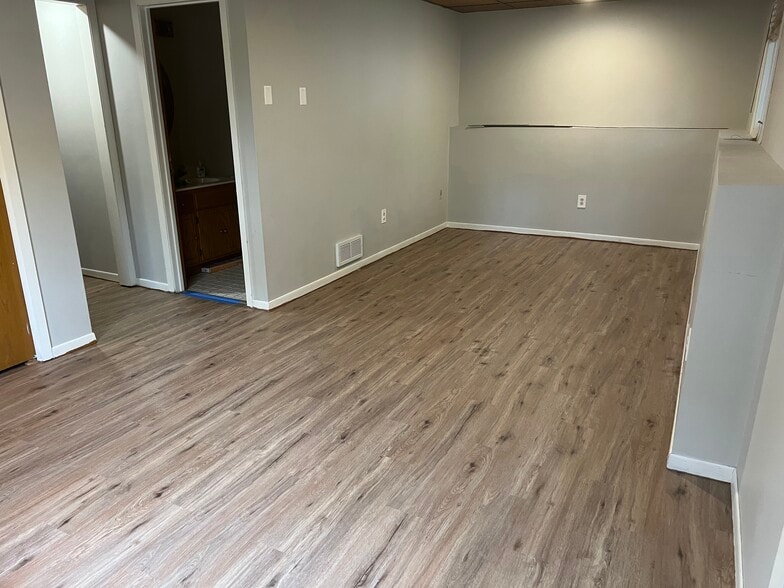 Building Photo - 14803 Peteler Ln