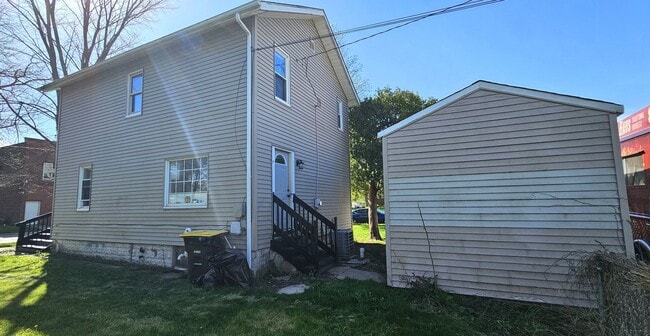 Building Photo - NEW LISTING!!! 3 Bedroom House - MOVE IN SPECIAL