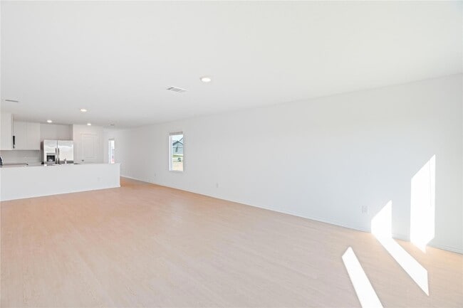 Building Photo - 241 Kings Row Ln