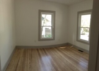 Building Photo - 549 S Washington St