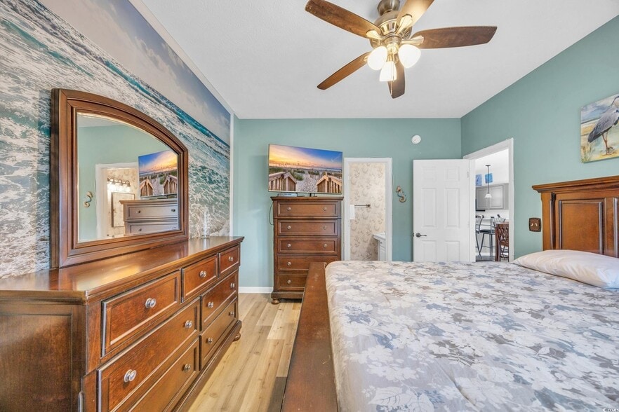 Master Bedroom-King - 612 River Oaks Dr