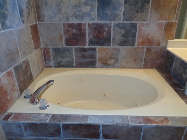 Building Photo - 5181 Marlboro Ct