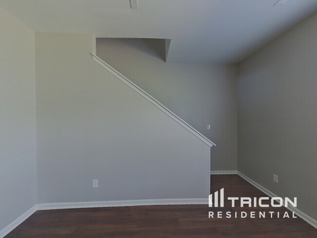 Building Photo - 1522 Ladora Dr