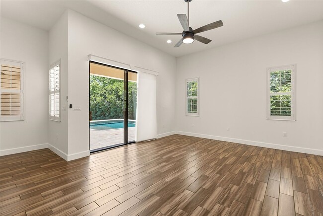 Building Photo - POOL HOME