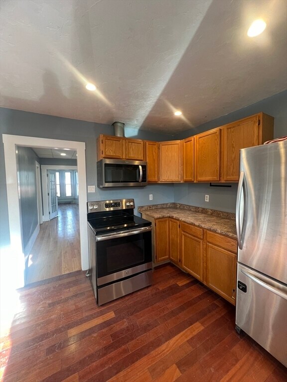 Building Photo - 18 Menlo St