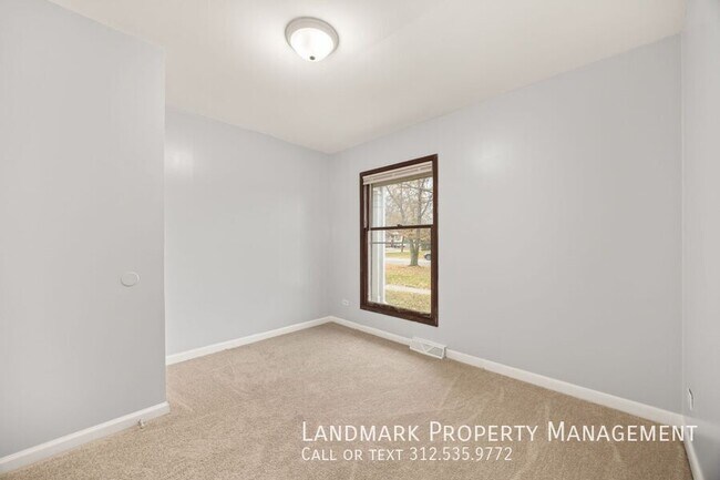 Building Photo - 654 Cambridge Ave