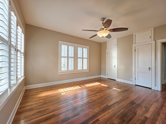 Building Photo - 3901 Red River St