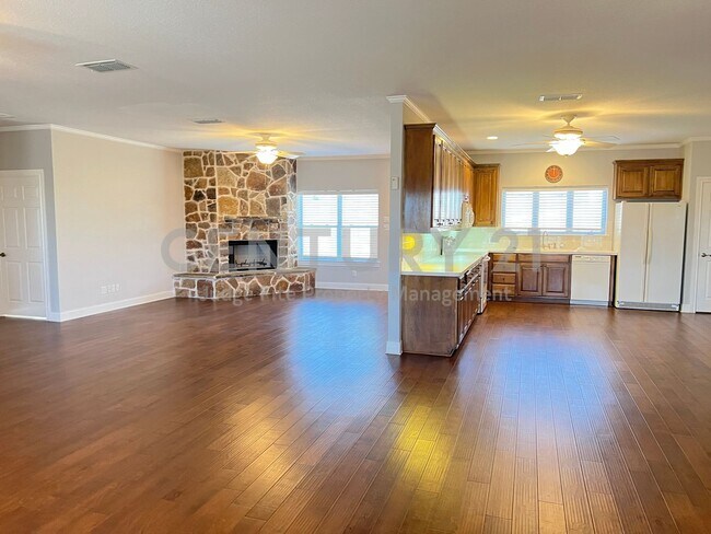 Building Photo - Beautiful 3/2/2 Situated On An Acre in Azle For Rent!