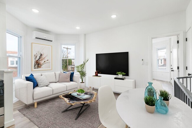 Building Photo - 5758 Spruce St