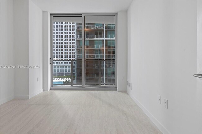 Building Photo - 77 SE 5th St