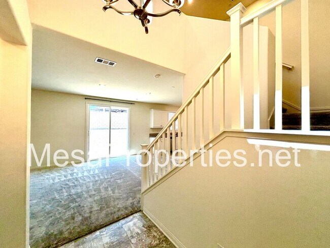 Building Photo - 13422 Menchaca Ct