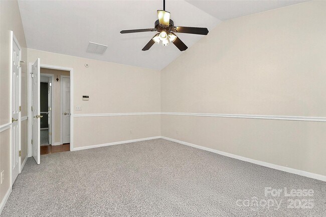 Building Photo - 203 Alnwick Ln