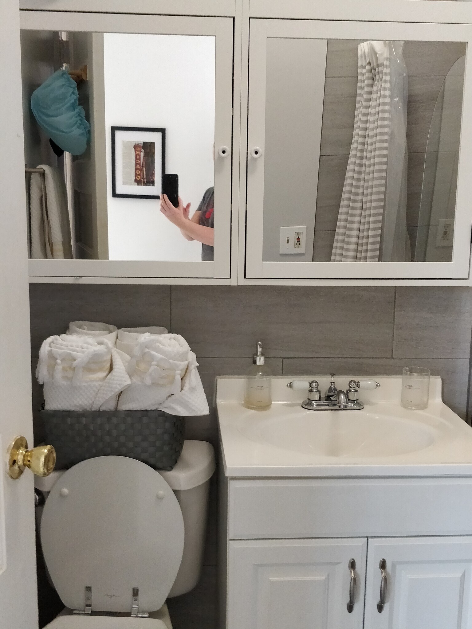 Bathroom - 902 W Grace St