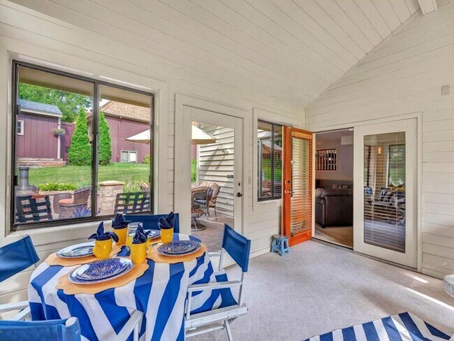 Building Photo - Luxury Home in Plymouth with 2-Level Primary Suite, Furnished or Unfurnished, Wayzata Schools, Pe...