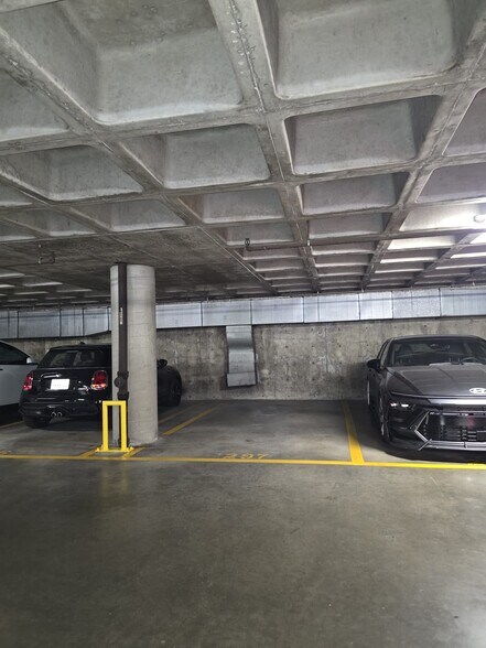 Parking space - 800 W 1st St