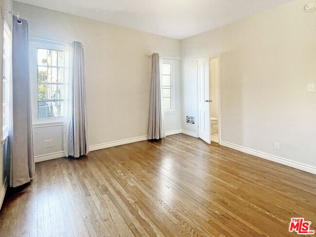 Building Photo - 440 N Spaulding Ave