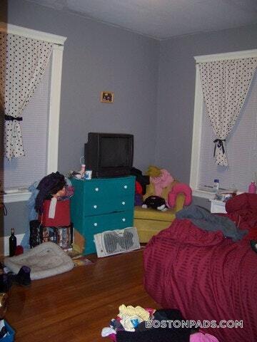 Building Photo - 21 Moraine St