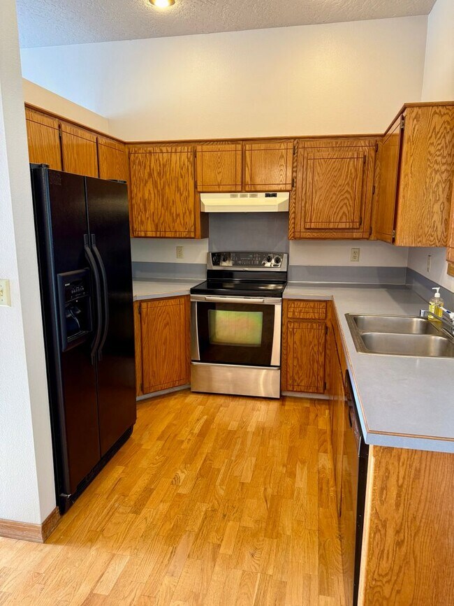 Building Photo - 3 bed 2 bath single family home in Nampa c...
