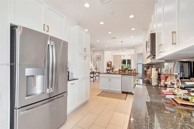 Building Photo - 6657 Quiet Wave Trl