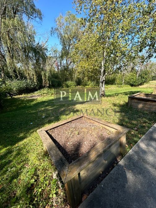 Building Photo - 10903 N San Marino Dr