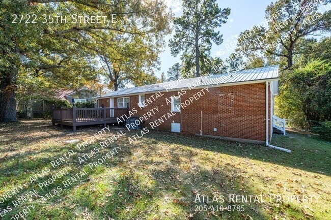 Building Photo - 2722 35th St E