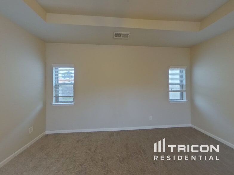 Building Photo - 2140 Dodson Woods Dr