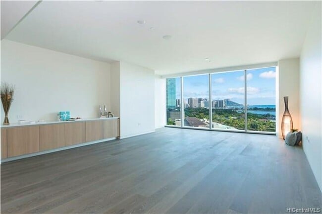 Building Photo - Waiea 11th Floor 2/2.5/2 with Ocean and Diamond Head Views