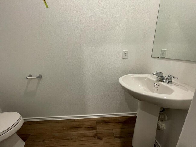 Building Photo - 7501 Poppy Petal Dr