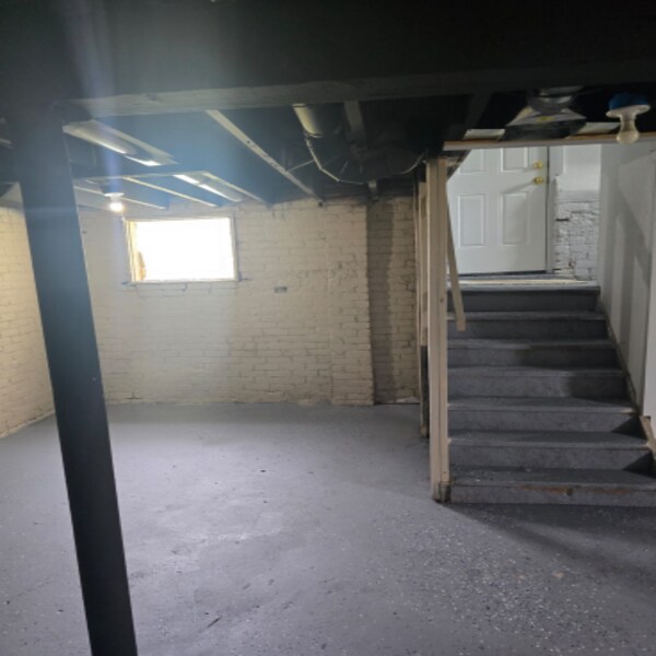 Building Photo - 3237 Virginia Park St