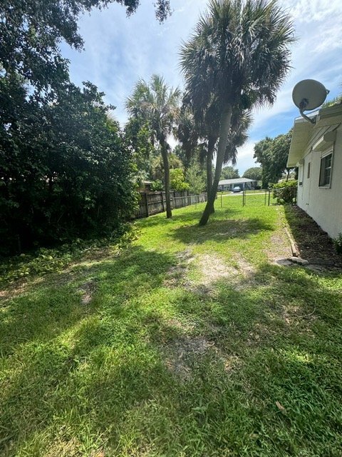 Building Photo - 7406 Pacific Ave