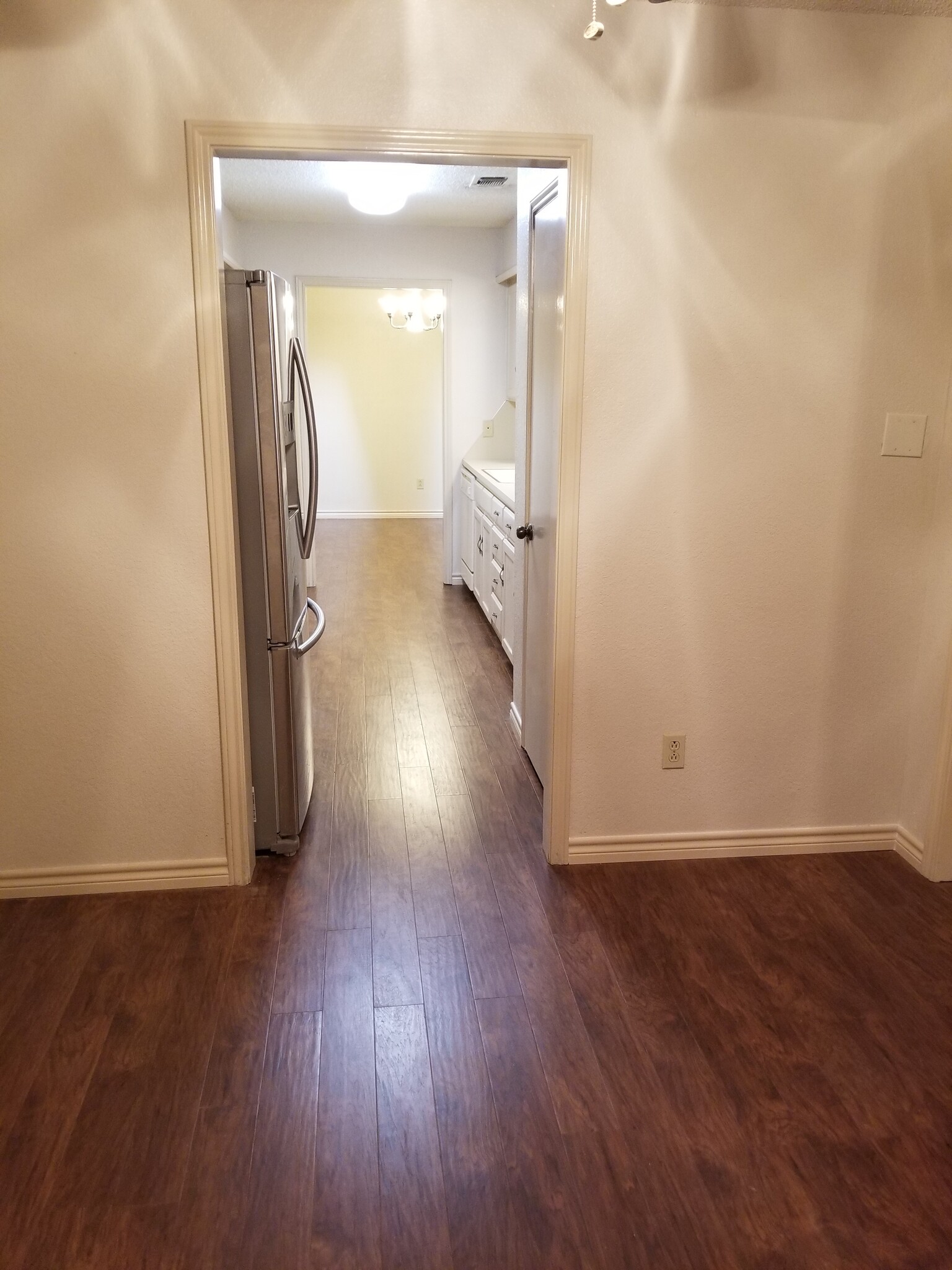 Looking from breakfast nook into kitchen - 108 N. Troy