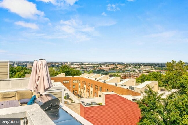 Building Photo - 1336 Talbert Ct SE