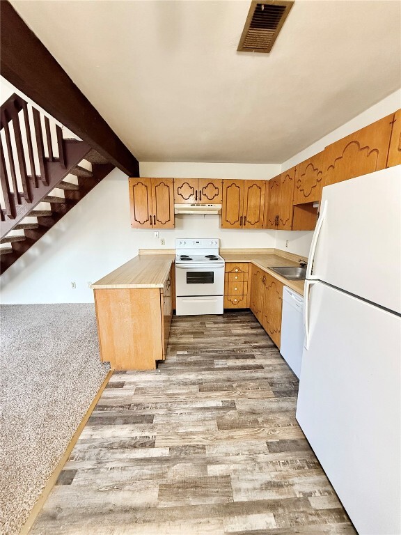 Building Photo - 709 Michael St