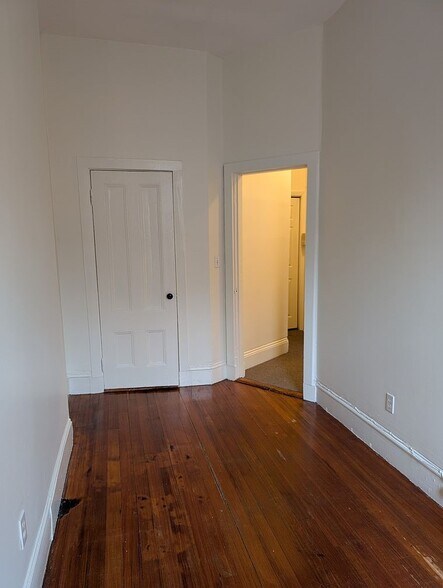 Building Photo - 509 Columbus Ave