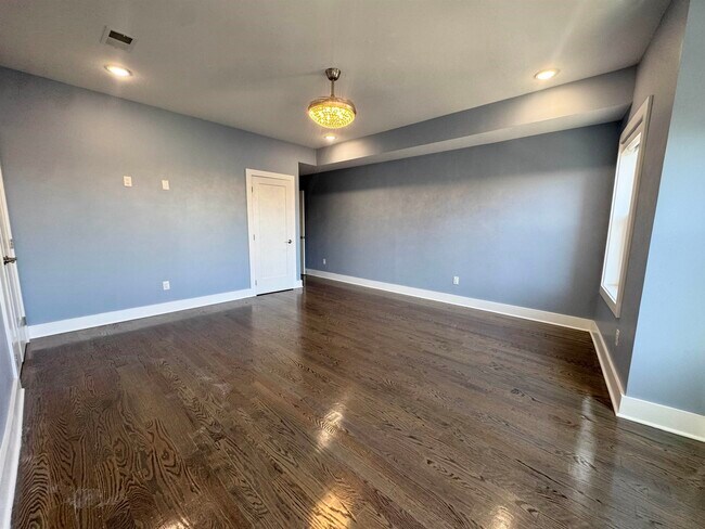 Building Photo - 339 Randolph Ave