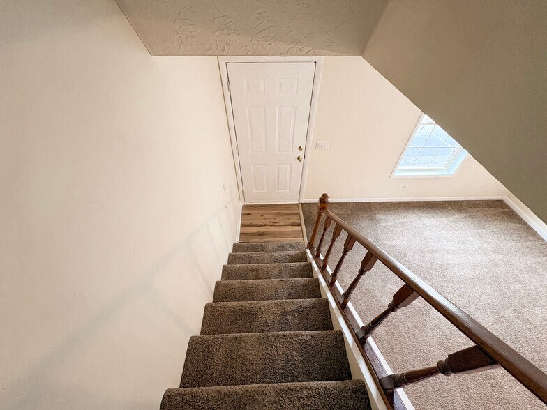 Building Photo - 1849 Stargazer Dr