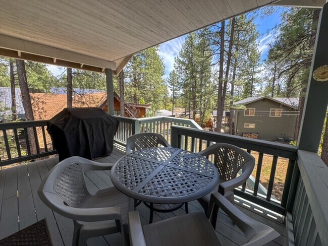 Building Photo - Rental In Munds Park