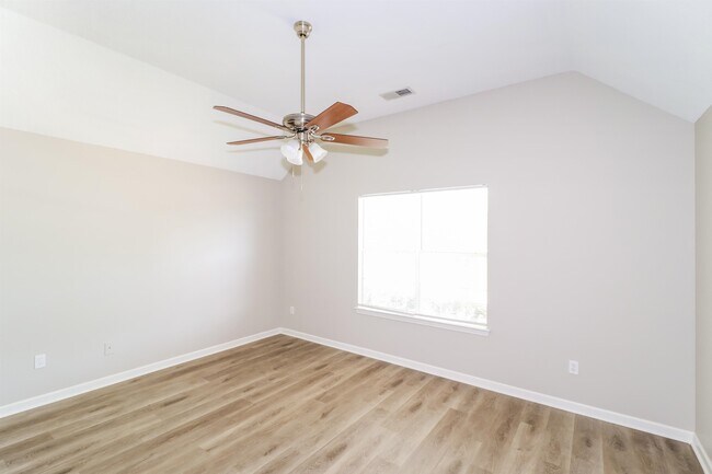 Building Photo - 1485 Pemberton Ln