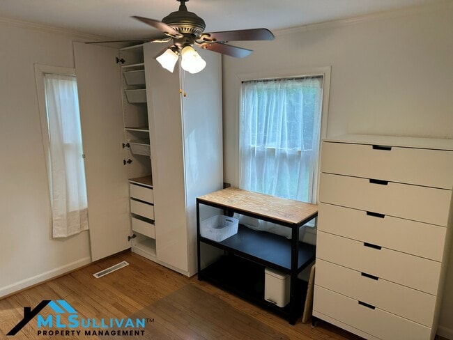 Building Photo - 1516 London Cir