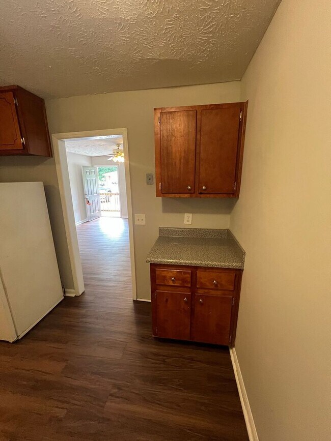 Building Photo - 4689 Cook Dr