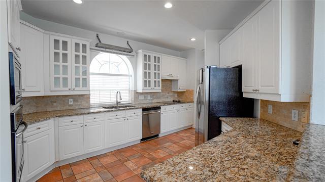 Building Photo - 17744 Knollmeadow Ln