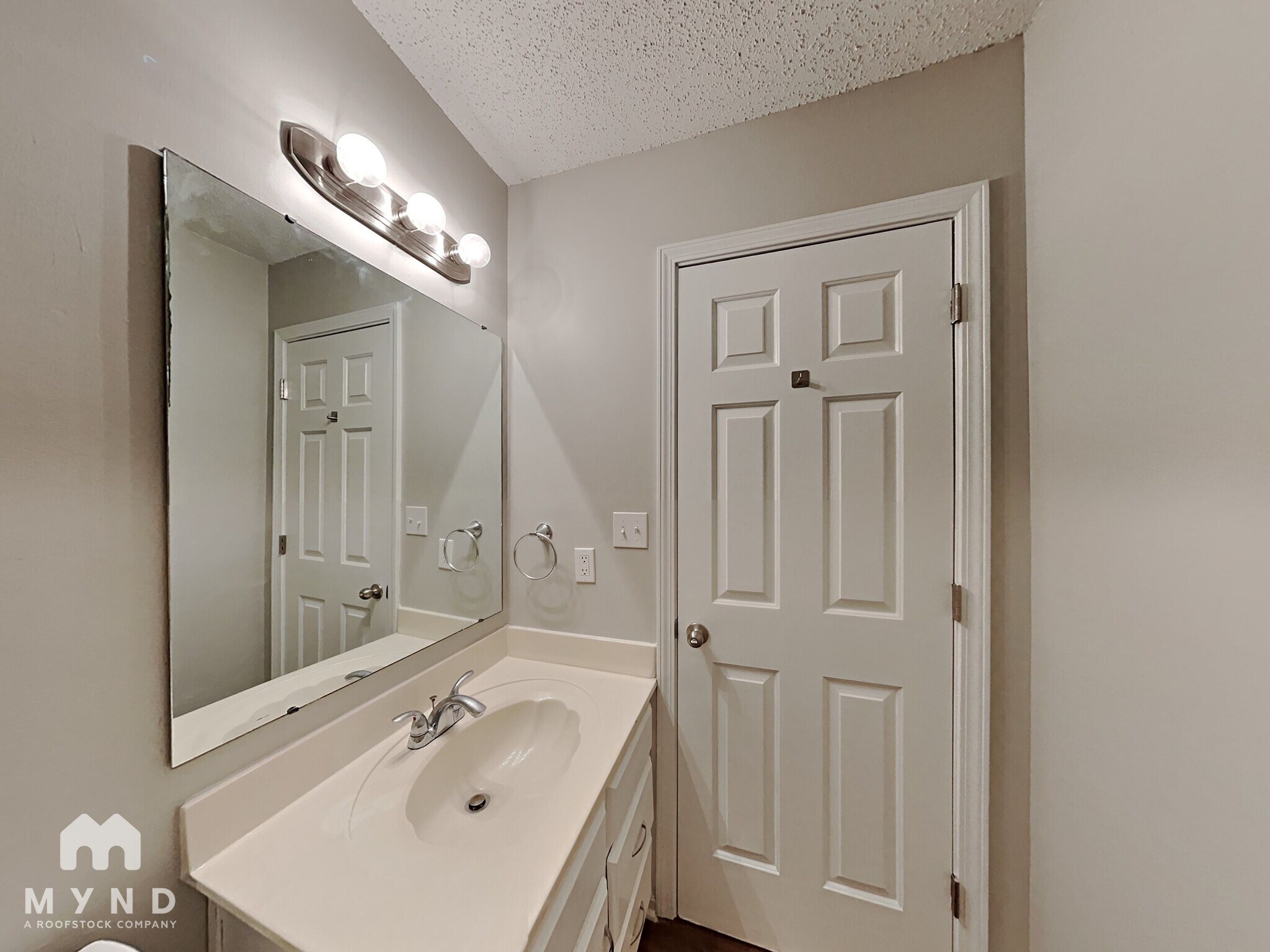 Building Photo - 6717 Elmore Woods Ln