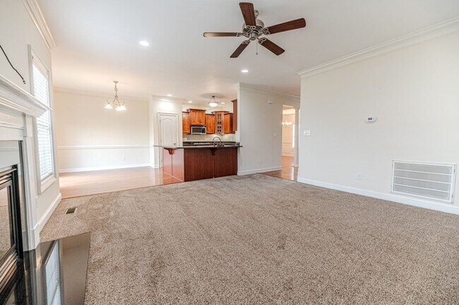 Building Photo - Perfectly Located 4-Bedroom Home Minutes from I-295, Hope Mills & Fort Bragg!